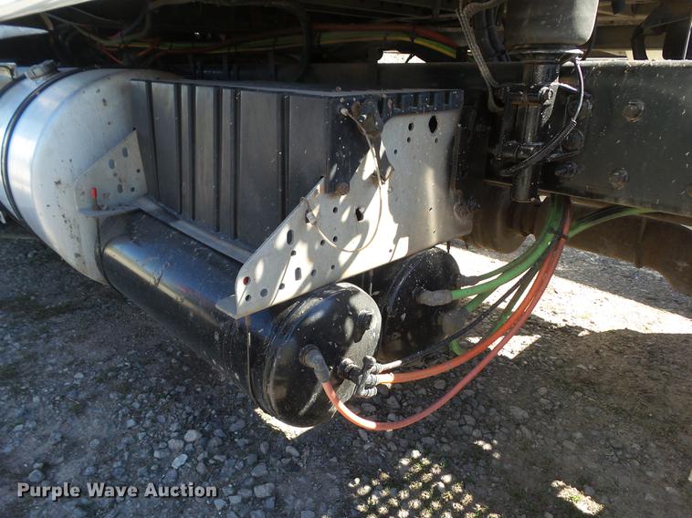 image for item L5748 2013 International ProStar semi truck