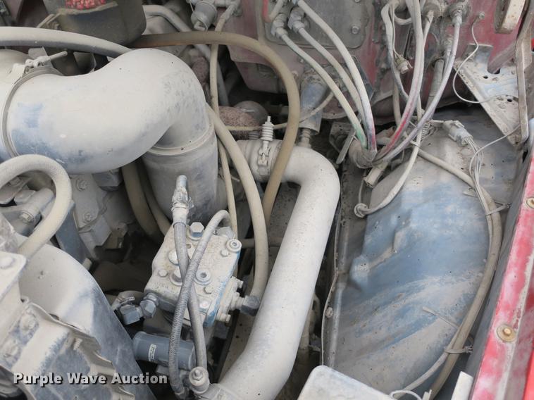 image for item DB8823 1992 Ford F800 oil distributor truck