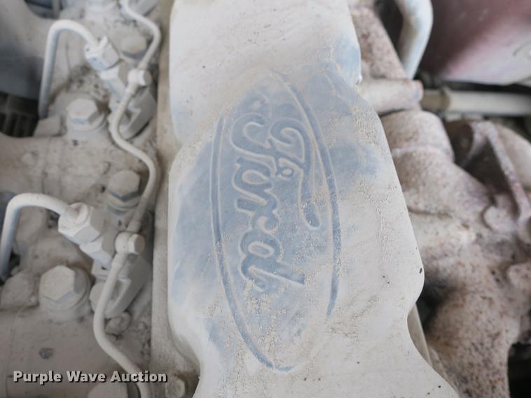 image for item DB8823 1992 Ford F800 oil distributor truck