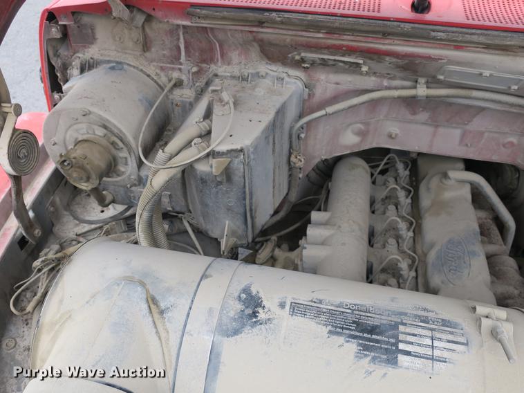 image for item DB8823 1992 Ford F800 oil distributor truck