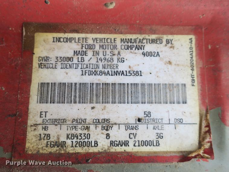 image for item DB8823 1992 Ford F800 oil distributor truck