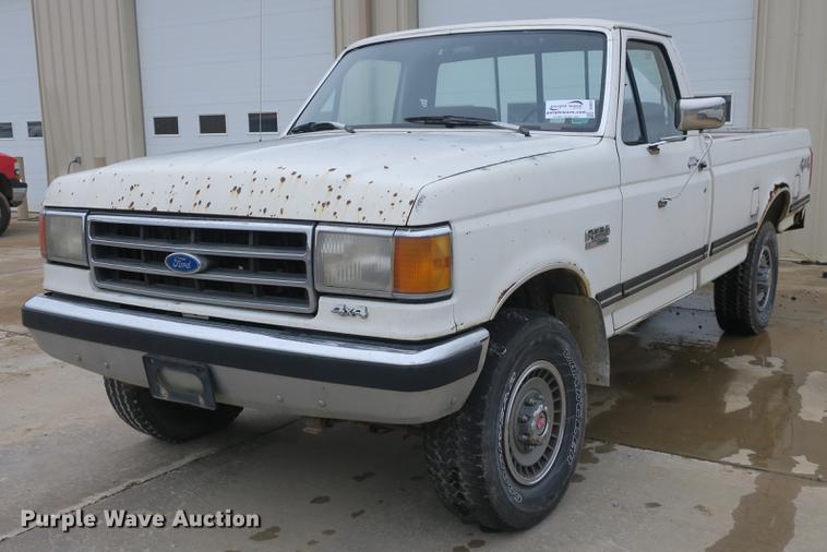 image for item DB8824 1991 Ford F250 pickup truck