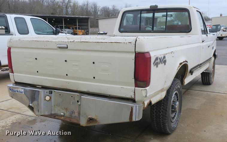 image for item DB8824 1991 Ford F250 pickup truck