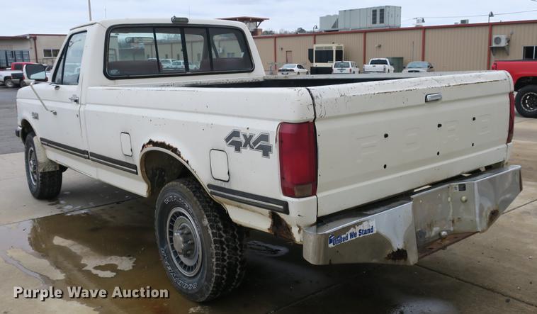 image for item DB8824 1991 Ford F250 pickup truck