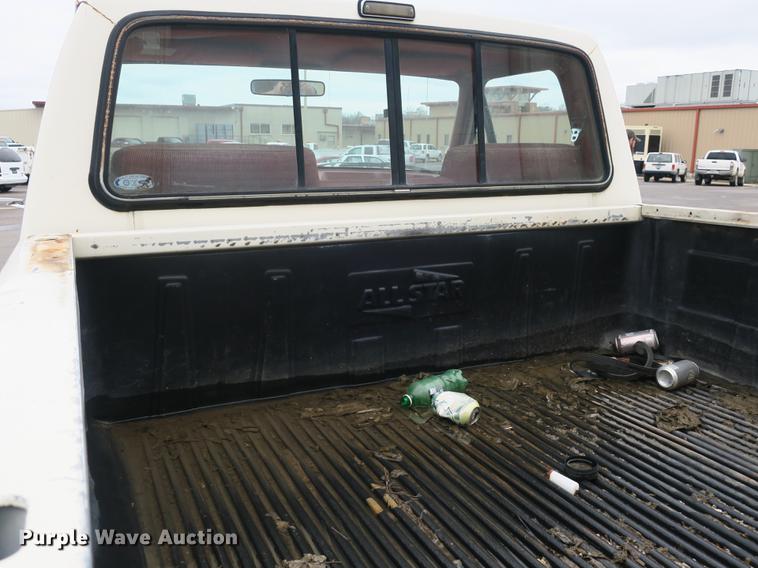 image for item DB8824 1991 Ford F250 pickup truck