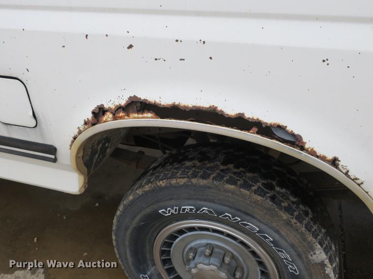 image for item DB8824 1991 Ford F250 pickup truck