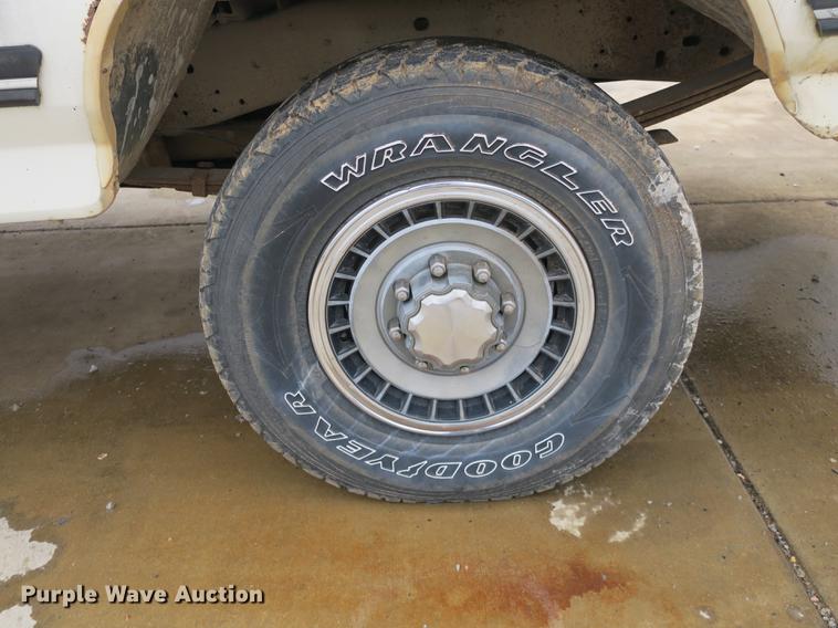 image for item DB8824 1991 Ford F250 pickup truck