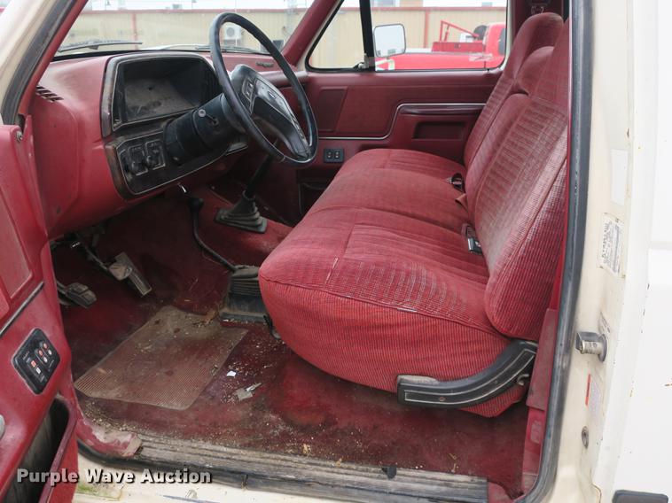 image for item DB8824 1991 Ford F250 pickup truck