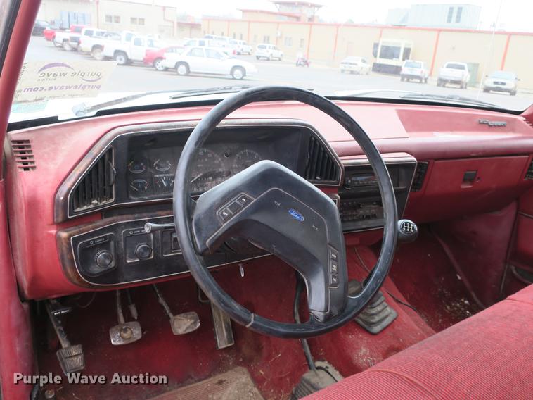 image for item DB8824 1991 Ford F250 pickup truck