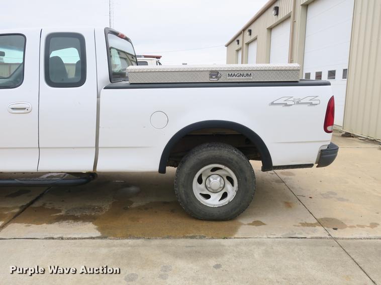 image for item DB8826 2003 Ford F150 SuperCab pickup truck