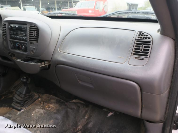 image for item DB8826 2003 Ford F150 SuperCab pickup truck