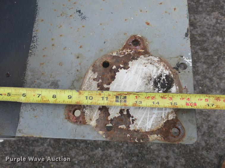 image for item DB8827 2002 Chevrolet Silverado 3500 utility bed pickup truck