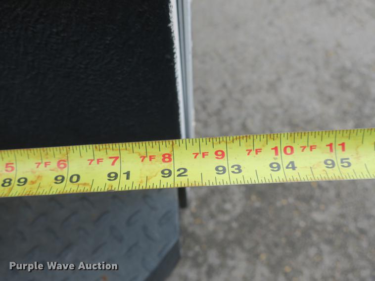 image for item DB8827 2002 Chevrolet Silverado 3500 utility bed pickup truck