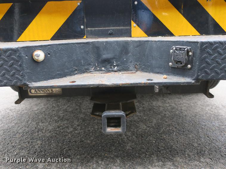 image for item DB8827 2002 Chevrolet Silverado 3500 utility bed pickup truck