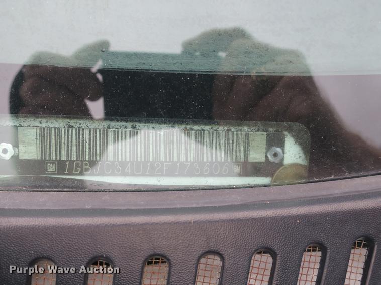 image for item DB8827 2002 Chevrolet Silverado 3500 utility bed pickup truck