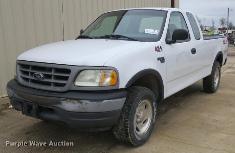 image for item DB8828 2001 Ford F150 SuperCab pickup truck