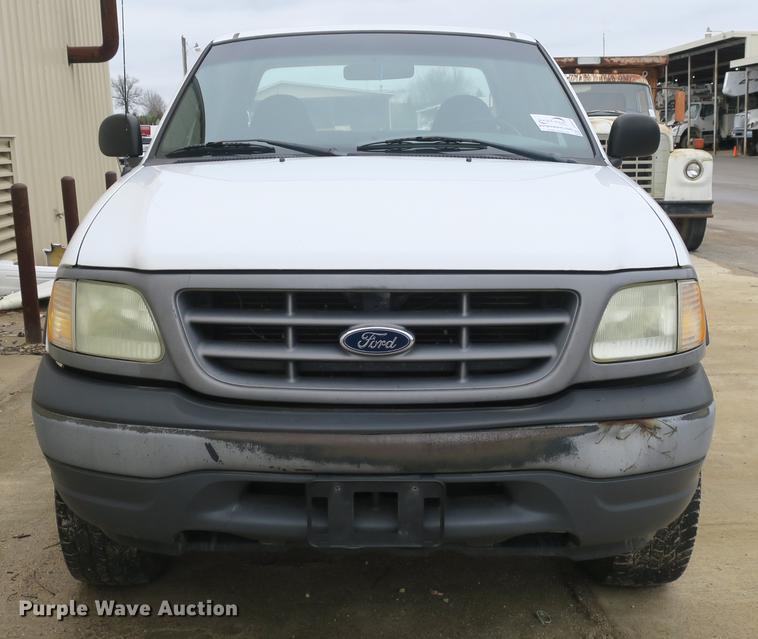 image for item DB8828 2001 Ford F150 SuperCab pickup truck