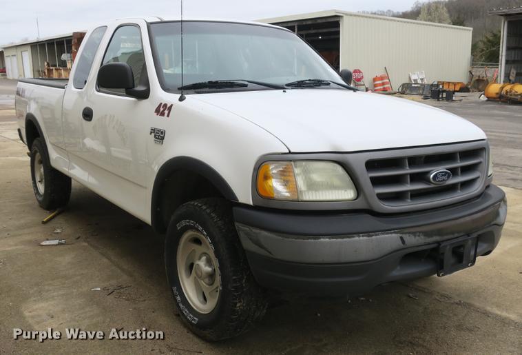 image for item DB8828 2001 Ford F150 SuperCab pickup truck