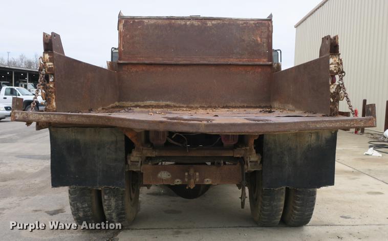 image for item DB8829 1978 International Loadstar 1600 dump truck