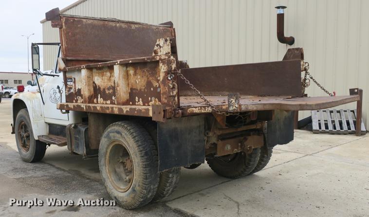 image for item DB8829 1978 International Loadstar 1600 dump truck