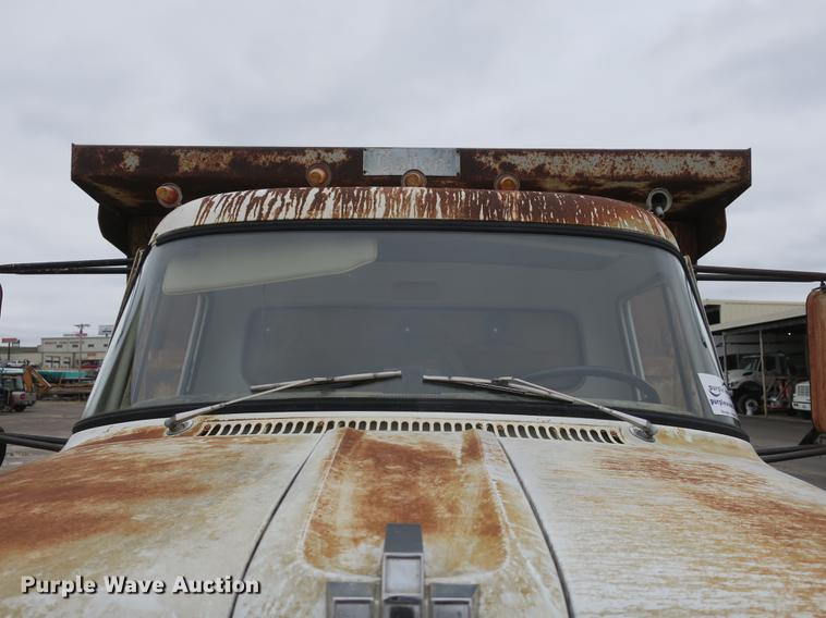 image for item DB8829 1978 International Loadstar 1600 dump truck