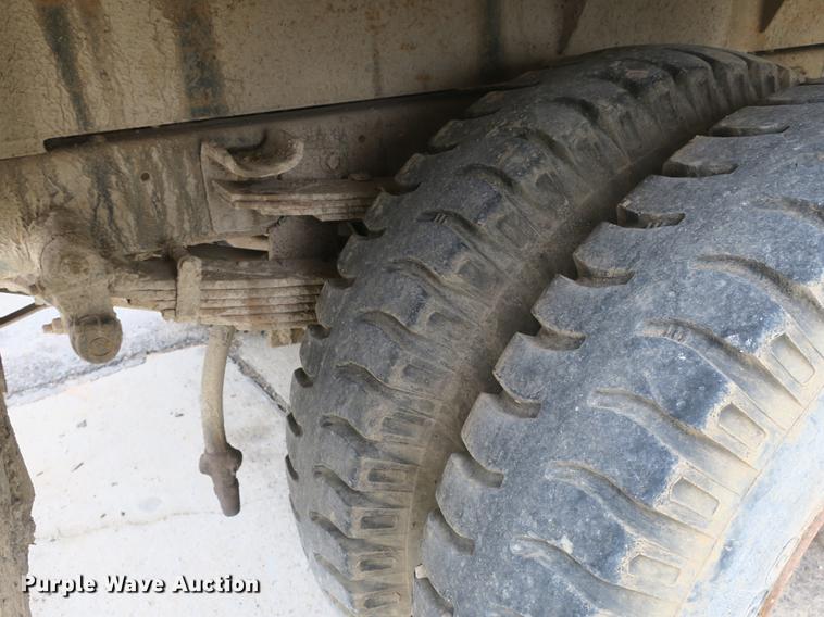 image for item DB8829 1978 International Loadstar 1600 dump truck