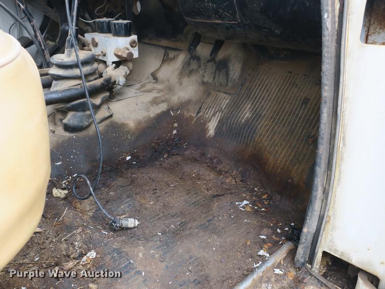 image for item DB8829 1978 International Loadstar 1600 dump truck