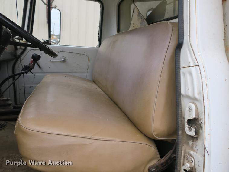 image for item DB8829 1978 International Loadstar 1600 dump truck