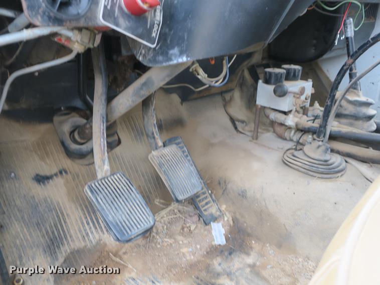 image for item DB8829 1978 International Loadstar 1600 dump truck