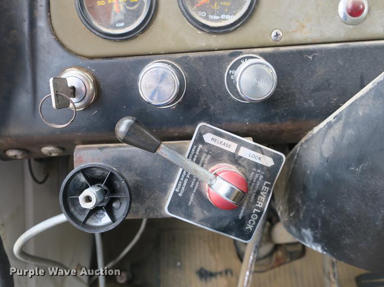 image for item DB8829 1978 International Loadstar 1600 dump truck