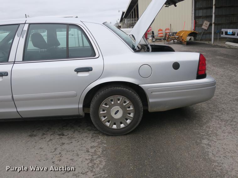 image for item DB8831 2003 Ford Crown Victoria Police Interceptor