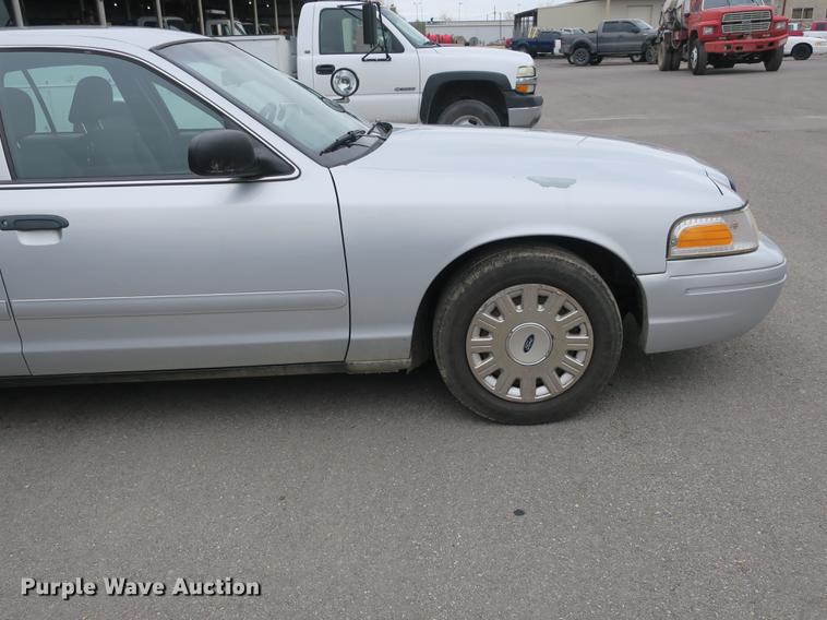 image for item DB8831 2003 Ford Crown Victoria Police Interceptor