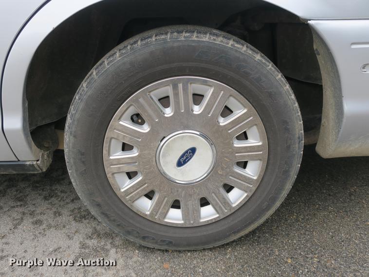 image for item DB8831 2003 Ford Crown Victoria Police Interceptor