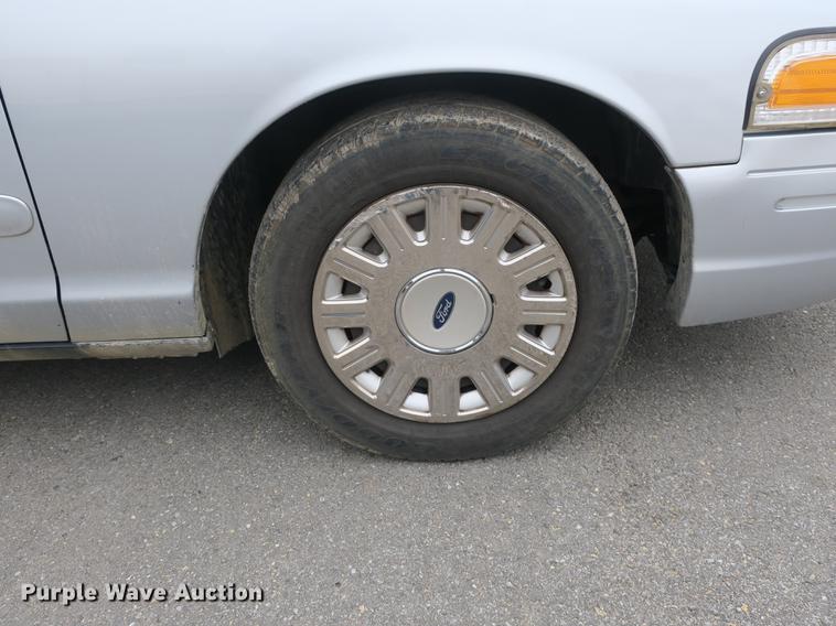 image for item DB8831 2003 Ford Crown Victoria Police Interceptor