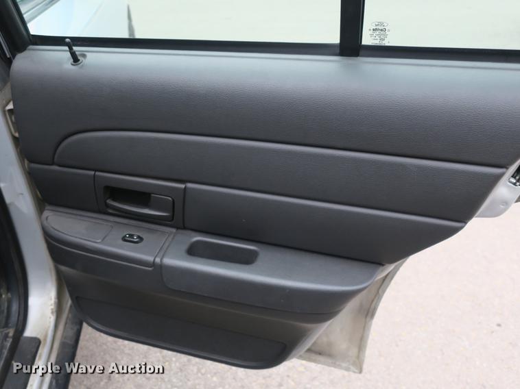 image for item DB8831 2003 Ford Crown Victoria Police Interceptor