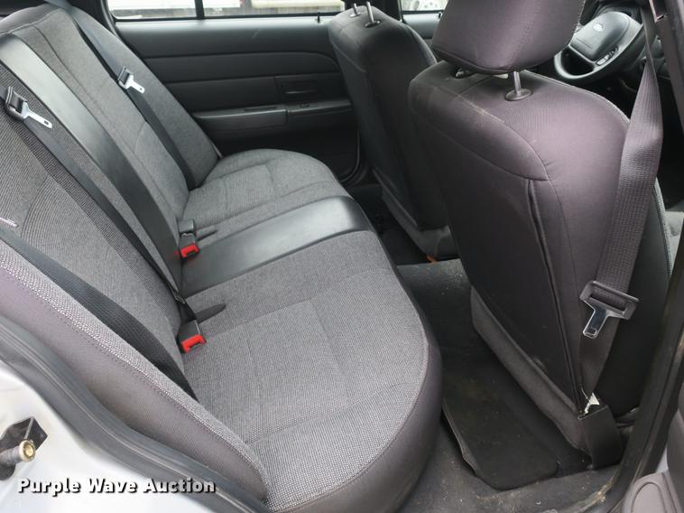 image for item DB8831 2003 Ford Crown Victoria Police Interceptor