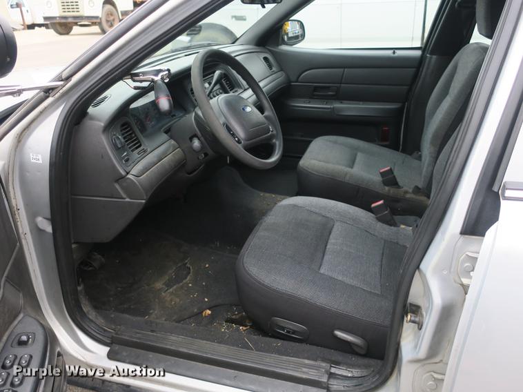 image for item DB8831 2003 Ford Crown Victoria Police Interceptor