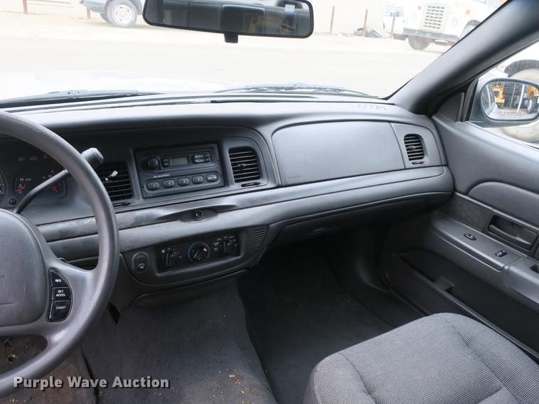image for item DB8831 2003 Ford Crown Victoria Police Interceptor