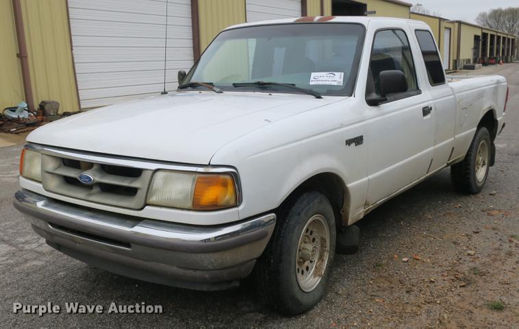 image for item DB8832 1996 Ford Ranger SuperCab pickup truck