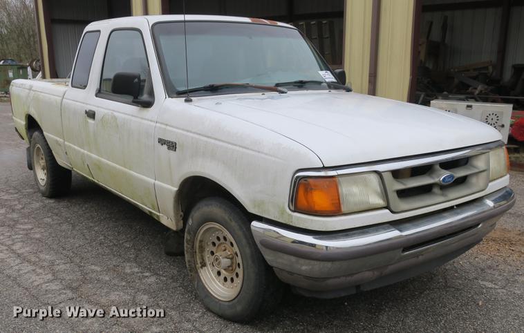 image for item DB8832 1996 Ford Ranger SuperCab pickup truck