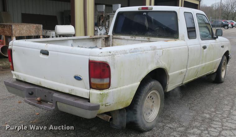 image for item DB8832 1996 Ford Ranger SuperCab pickup truck