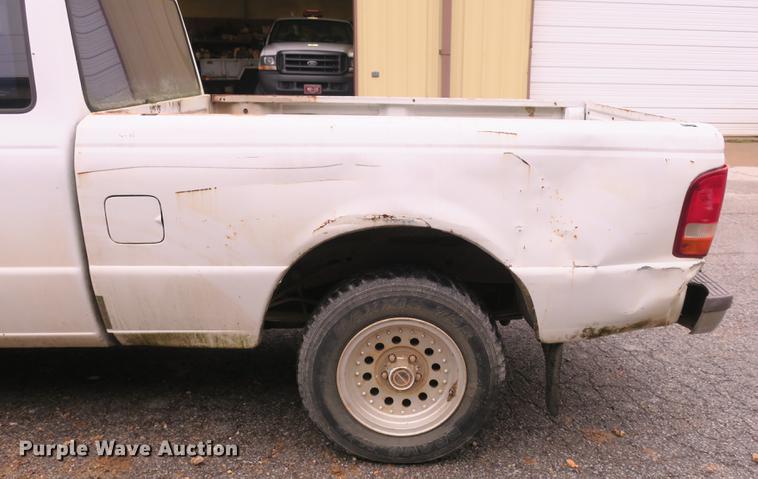 image for item DB8832 1996 Ford Ranger SuperCab pickup truck