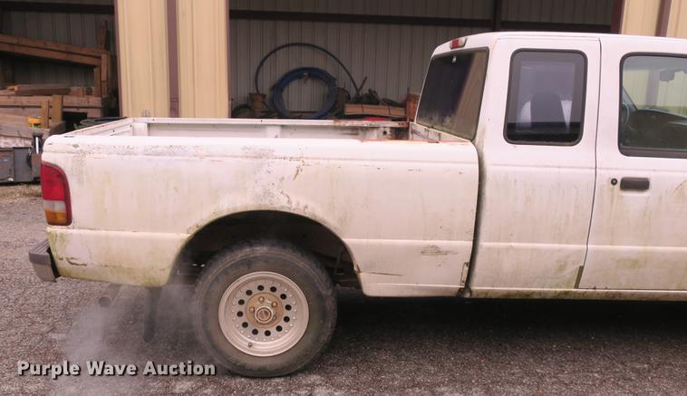 image for item DB8832 1996 Ford Ranger SuperCab pickup truck