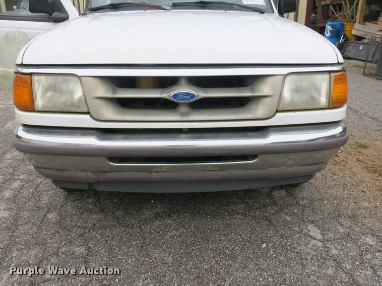 image for item DB8832 1996 Ford Ranger SuperCab pickup truck