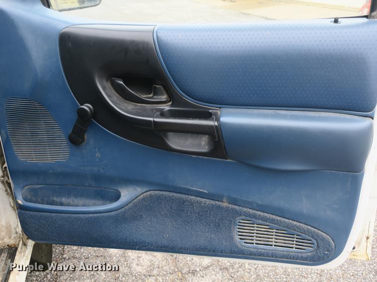image for item DB8832 1996 Ford Ranger SuperCab pickup truck