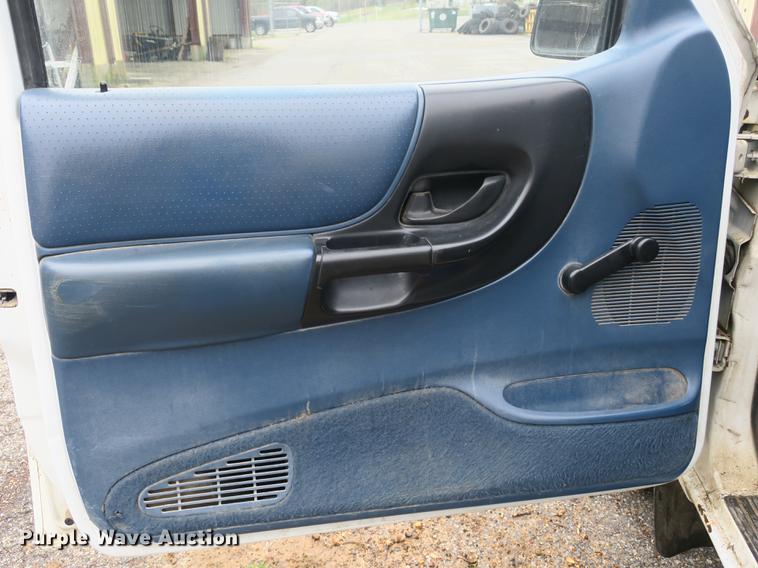 image for item DB8832 1996 Ford Ranger SuperCab pickup truck