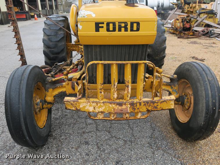 image for item DB8833 Ford CA414C tractor