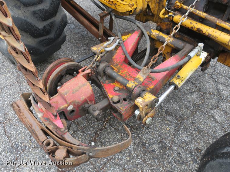 image for item DB8833 Ford CA414C tractor