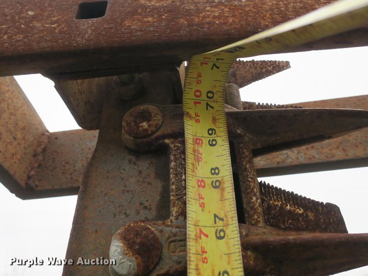 image for item DB8833 Ford CA414C tractor