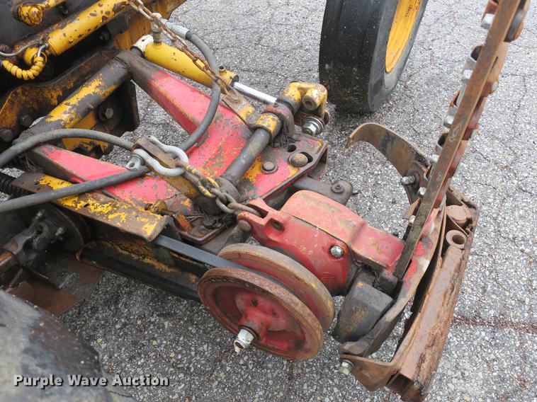 image for item DB8833 Ford CA414C tractor